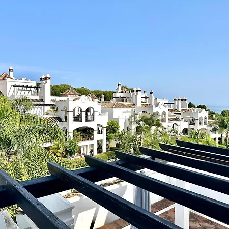 דירה Duplex-penthouse With Stunning Panoramic View מארבלה