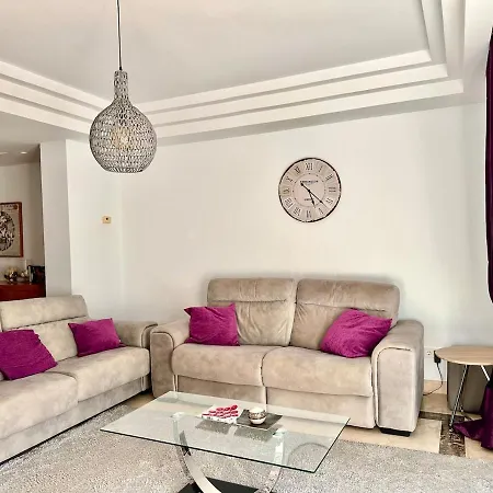 דירה Duplex-penthouse With Stunning Panoramic View מארבלה
