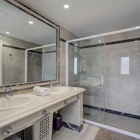 Duplex-penthouse With Stunning Panoramic View דירה
